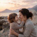 “성취의 즐거움인가, 타인을 이기려는 강박인가”… 칭찬과 비교가 아동의 내재적 동기 및 뇌의 보상 회로에 미치는 대조적 영향 분석